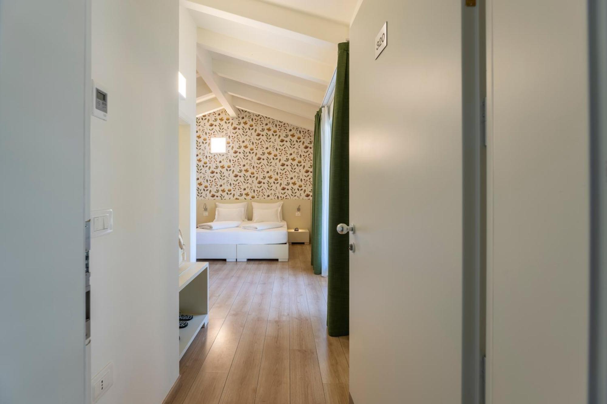 Hi Hotels Torbole - Pool & Spa Torbole Sul Garda Extérieur photo