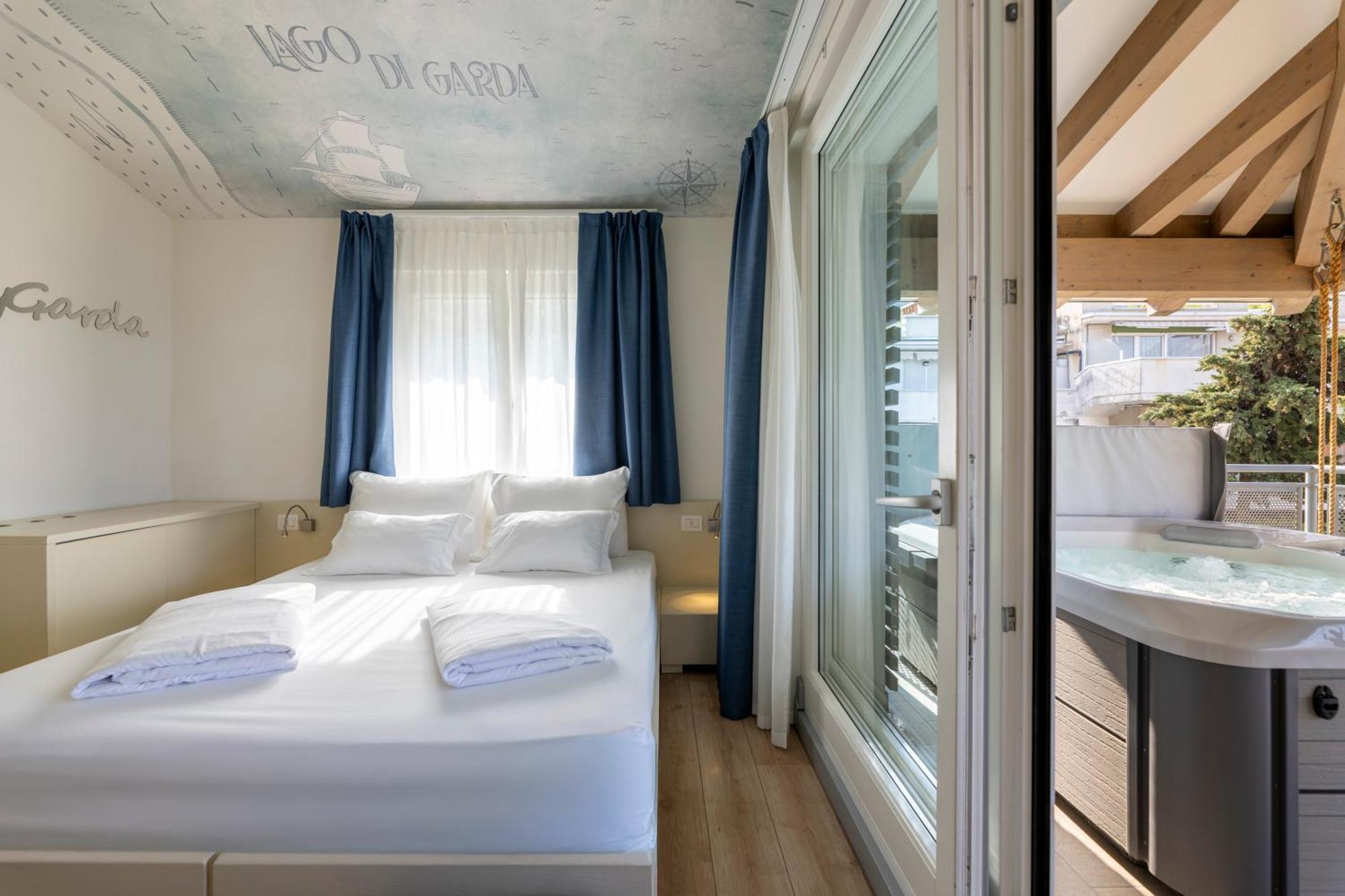 Hi Hotels Torbole - Pool & Spa Torbole Sul Garda Extérieur photo