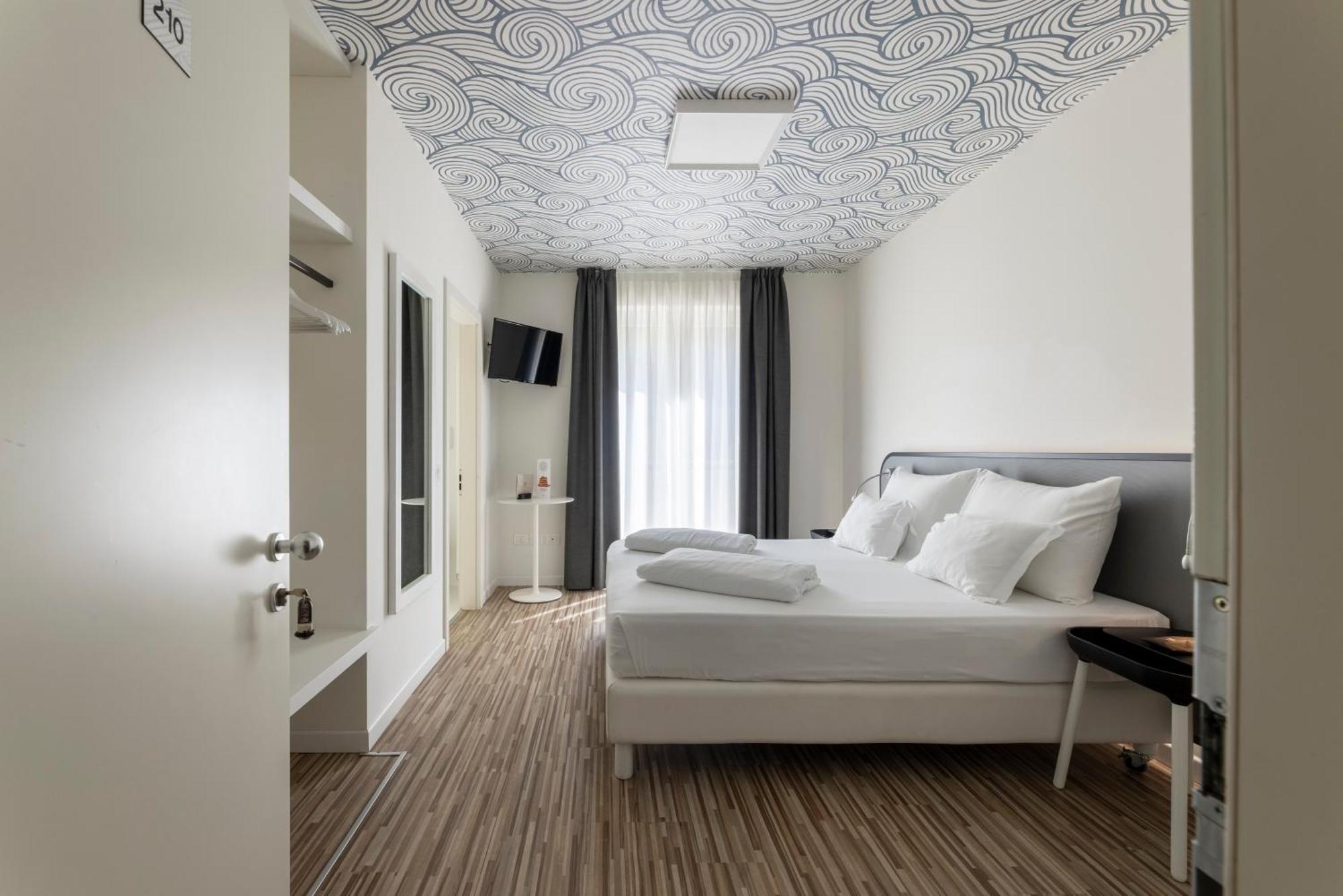 Hi Hotels Torbole - Pool & Spa Torbole Sul Garda Extérieur photo